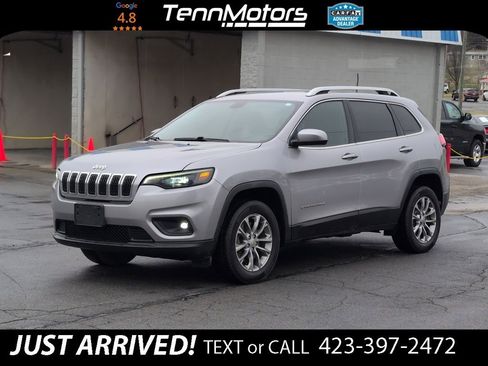 Used 2019 Jeep Cherokee Latitude Plus w/ Cold Weather Group image 1