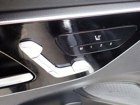 Used 2022 Mercedes-Benz C 300 4MATIC Sedan image 13