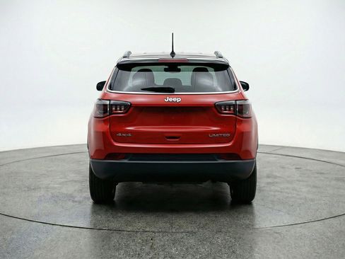 Used 2025 Jeep Compass Limited image 7