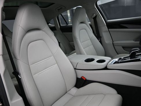 Certified 2023 Porsche Panamera Platinum Edition RWD image 29
