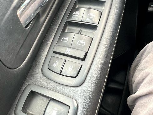 Used 2017 Dodge Grand Caravan SE image 20