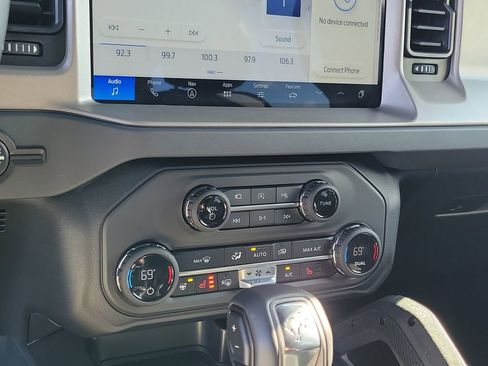 New 2025 Ford Bronco Outer Banks w/ Sasquatch Package image 28