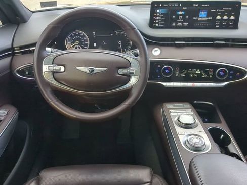 Used 2024 Genesis GV70 2.5T w/ Advanced Package image 15