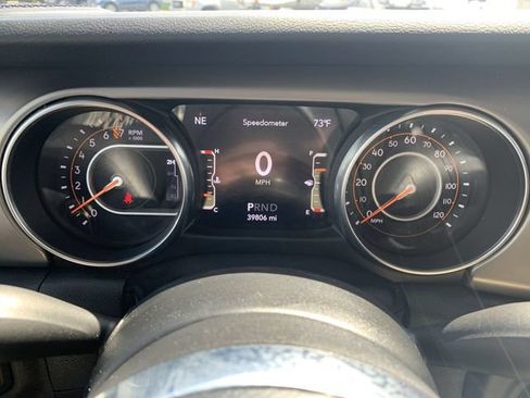 Used 2020 Jeep Gladiator Sport w/ Quick Order Package 24S AWD/4WD image 11