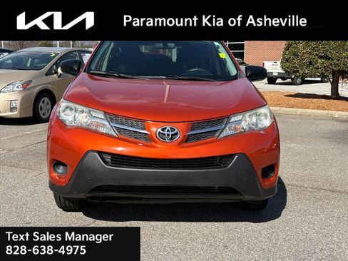 Used 2015 Toyota RAV4 LE image 2