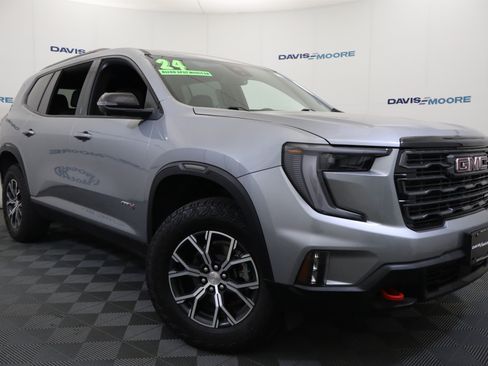 Used 2024 GMC Acadia AT4 w/ Luxury Package AWD/4WD image 2