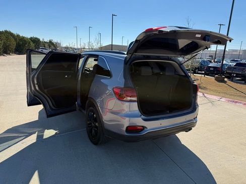 Used 2020 Kia Sorento S image 24