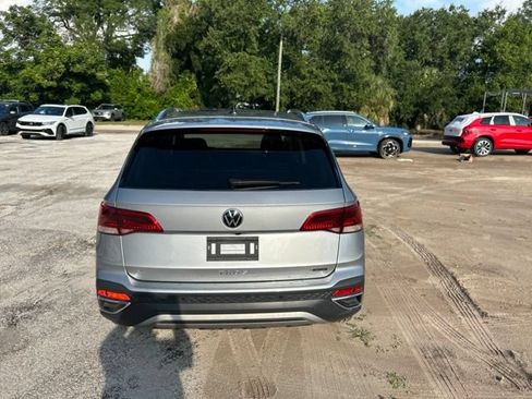 Used 2024 Volkswagen Taos SEL AWD/4WD image 18