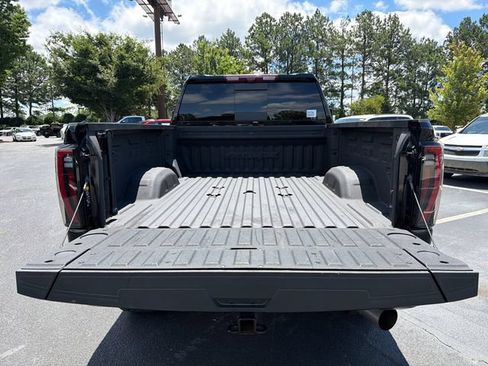 Used 2024 GMC Sierra 2500 AT4X AWD/4WD image 18