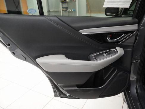 Used 2021 Subaru Outback Limited image 26