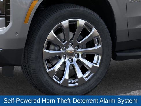 New 2026 Chevrolet Suburban Premier image 9