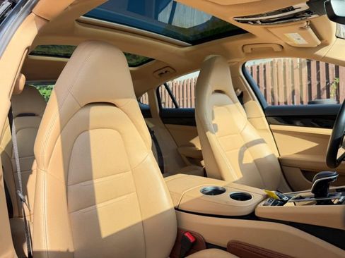 Used 2018 Porsche Panamera 4 AWD/4WD image 33