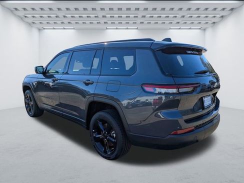 New 2025 Jeep Grand Cherokee L Altitude image 6