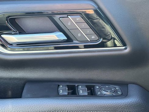 Certified 2025 GMC Yukon XL Denali w/ Sun & Power Step Package image 16