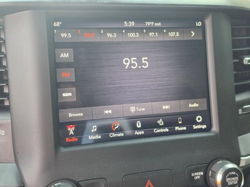 Used 2019 RAM 1500 Big Horn AWD/4WD image 13