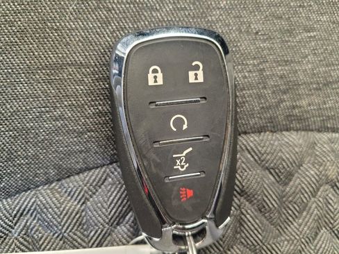 Used 2024 Chevrolet Equinox LT w/ LPO, Floor Liner Package FWD image 32