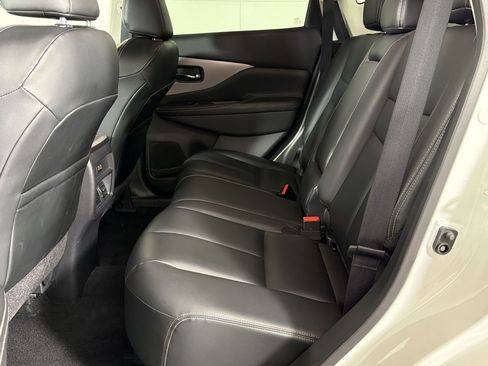 Used 2023 Nissan Murano SV AWD/4WD image 15