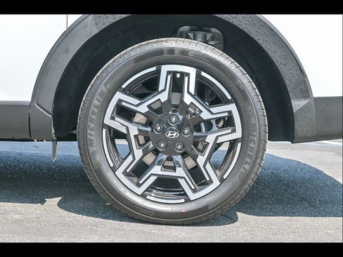 New 2025 Hyundai Santa Cruz Limited AWD/4WD image 9