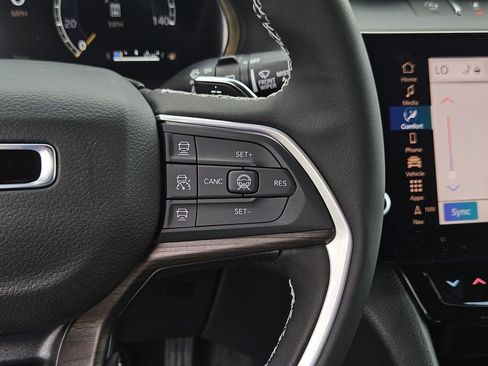 New 2026 Jeep Grand Cherokee Altitude RWD image 19