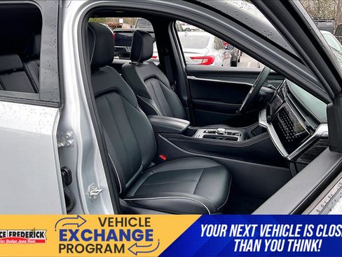 Used 2025 Jeep Wagoneer S Limited image 7