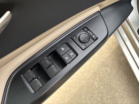 Used 2021 Lexus ES 300h w/ Premium Package FWD image 15