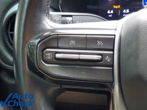 Used 2025 Chevrolet Colorado LT RWD image 21
