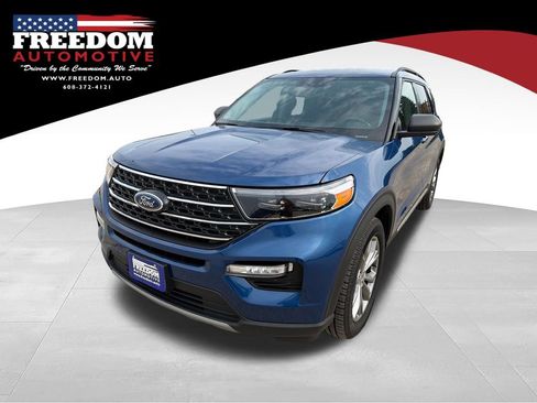 Used 2022 Ford Explorer XLT w/ Equipment Group 202A AWD/4WD image 1