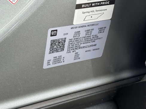 Certified 2025 Cadillac XT5 Premium Luxury FWD image 30