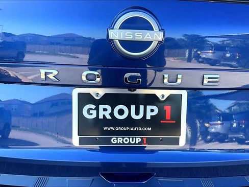 Used 2023 Nissan Rogue SL w/ SL Premium Package FWD image 10