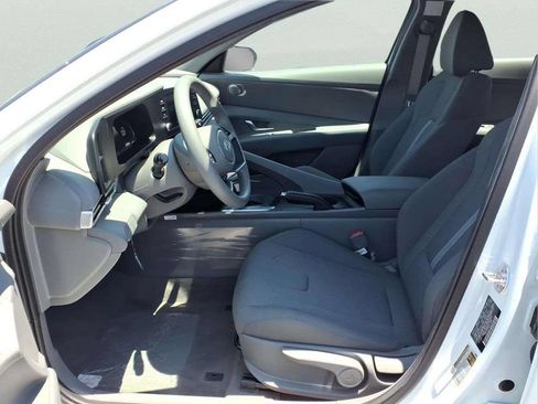 New 2026 Hyundai Elantra SE FWD image 14