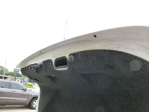 Used 2010 Chevrolet Impala LS FWD image 18
