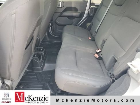 Used 2020 Jeep Wrangler Unlimited Sahara AWD/4WD image 23