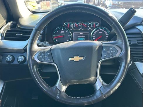 Used 2018 Chevrolet Suburban Premier image 16