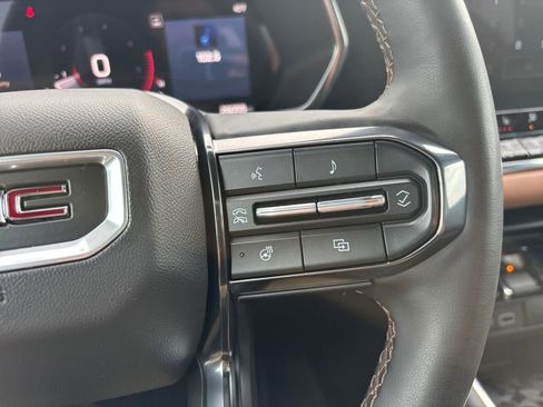 Used 2024 GMC Canyon AT4 w/ AT4 Premium Package image 19