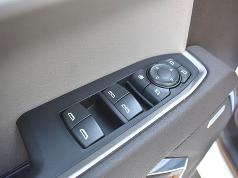 Used 2025 GMC Sierra 1500 SLT image 15