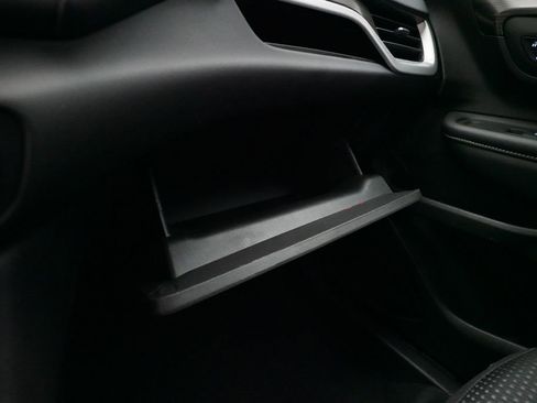 Used 2024 GMC Terrain SLE w/ Driver Convenience Package image 30