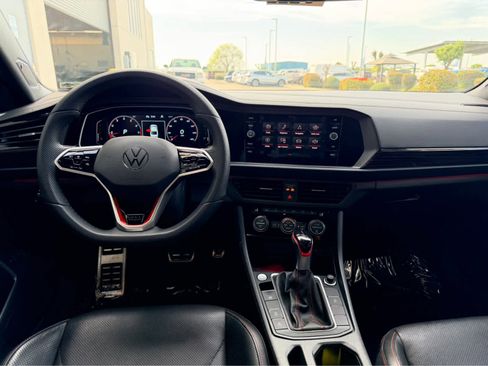Used 2022 Volkswagen Jetta GLI Autobahn FWD image 17
