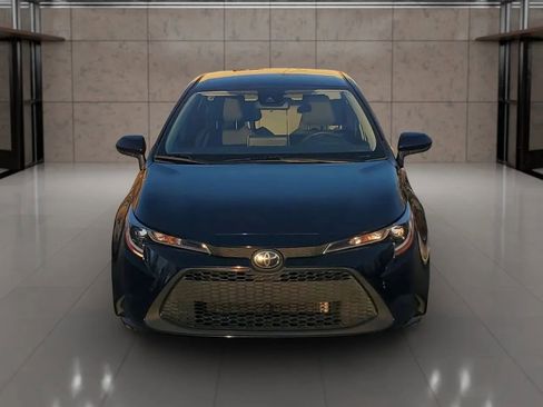 Used 2021 Toyota Corolla LE image 5