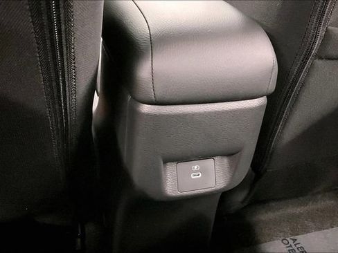 New 2025 Nissan Versa SR w/ Trunk Package image 21