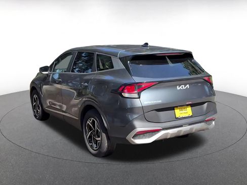Used 2025 Kia Sportage LX FWD image 11