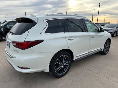 Used 2019 INFINITI QX60 Luxe w/ Sensory Package image 6