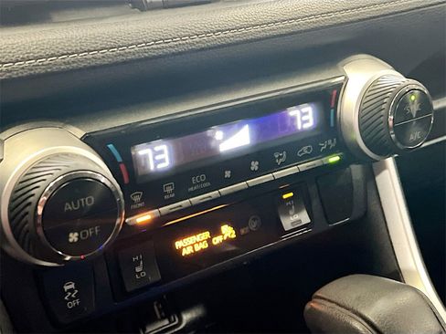 Used 2019 Toyota RAV4 XLE image 15