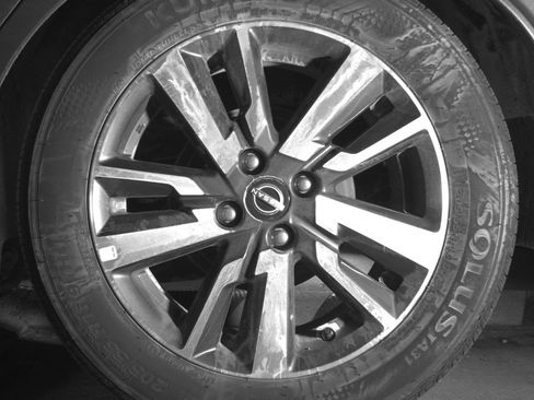 Used 2025 Nissan Versa SV FWD image 14