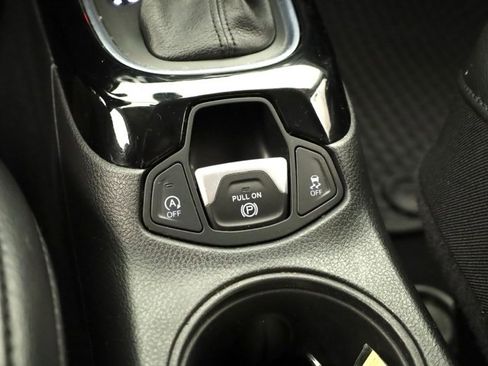 Used 2021 Jeep Compass Latitude image 25