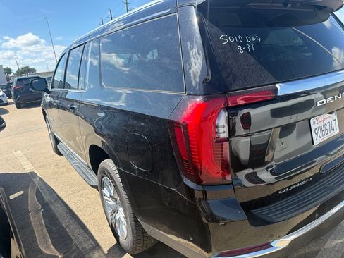 Used 2025 GMC Yukon XL Denali AWD/4WD image 4