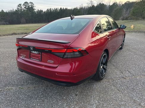 Used 2024 Honda Accord Sport image 3