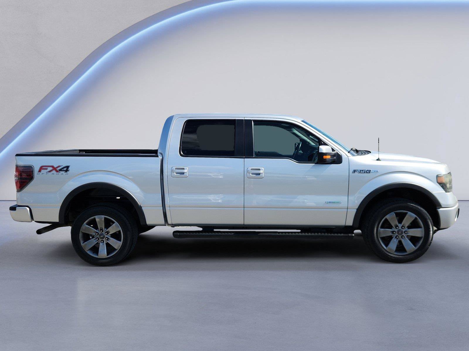 Used 2014 Ford F150 FX4 w/ Equipment Group 402A Luxury AWD/4WD image 2