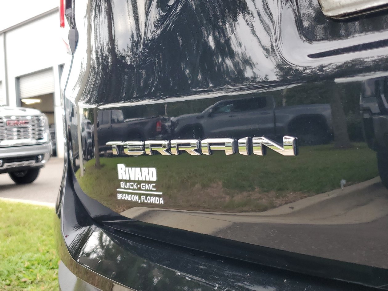 Used 2024 GMC Terrain SLE AWD/4WD image 7