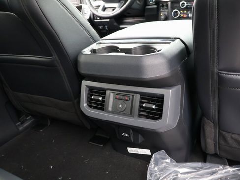 New 2025 Ford F250 Lariat w/ Lariat Ultimate Package image 13