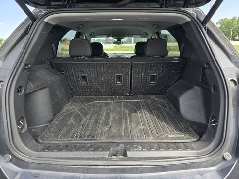 Used 2022 Chevrolet Equinox LT FWD image 16